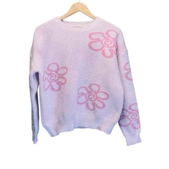 SHEIN Sweaters - NWOT. Shein. Women's Rounded Flower Drop Shoulder Sweater. Size Small.